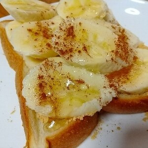 シナモン香る☆きな粉とバナナのトースト